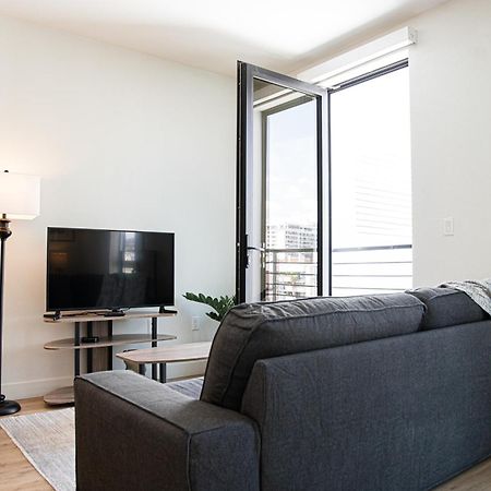 Luxury Apartment With The Hollywood Hills View لوس أنجلوس المظهر الخارجي الصورة