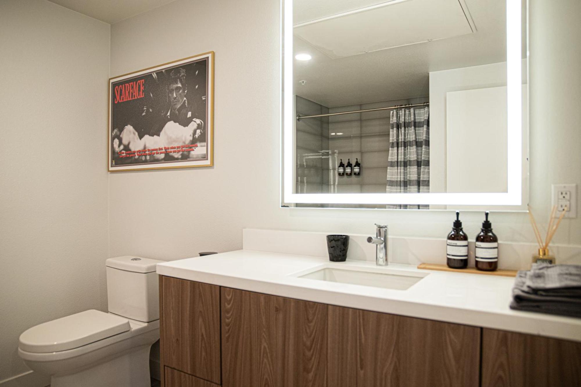Luxury Apartment With The Hollywood Hills View لوس أنجلوس المظهر الخارجي الصورة